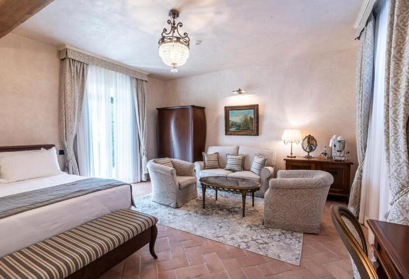 Люкс Вид на Бассейн, Villa Petriolo