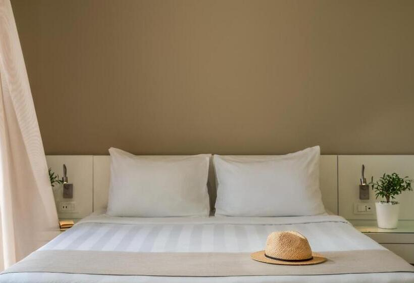 سوئیت جونیور دولوکس با چشم‌انداز باغ, Lindos Village Resort & Spa Adults Only
