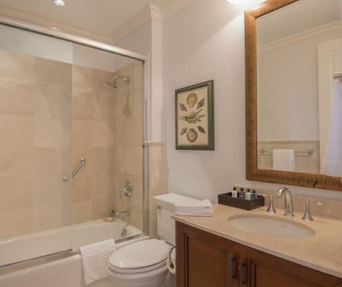 سوئیت جونیور با چشم‌انداز, Seven Stars Resort & Spa