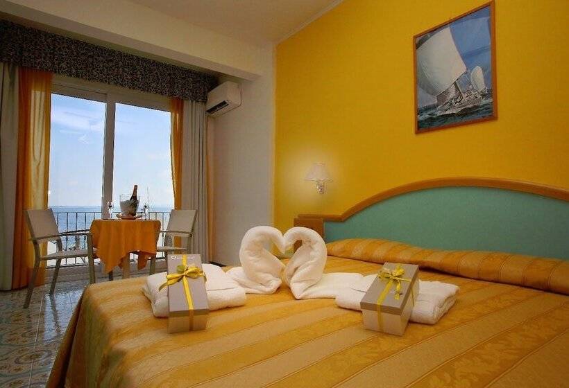 标准间侧面带海景, Solemare Beach & Beauty Spa