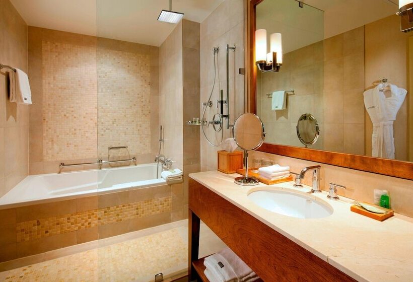 Номер Стандарт 2 Двуспальные Кровати, The Westin Bellevue