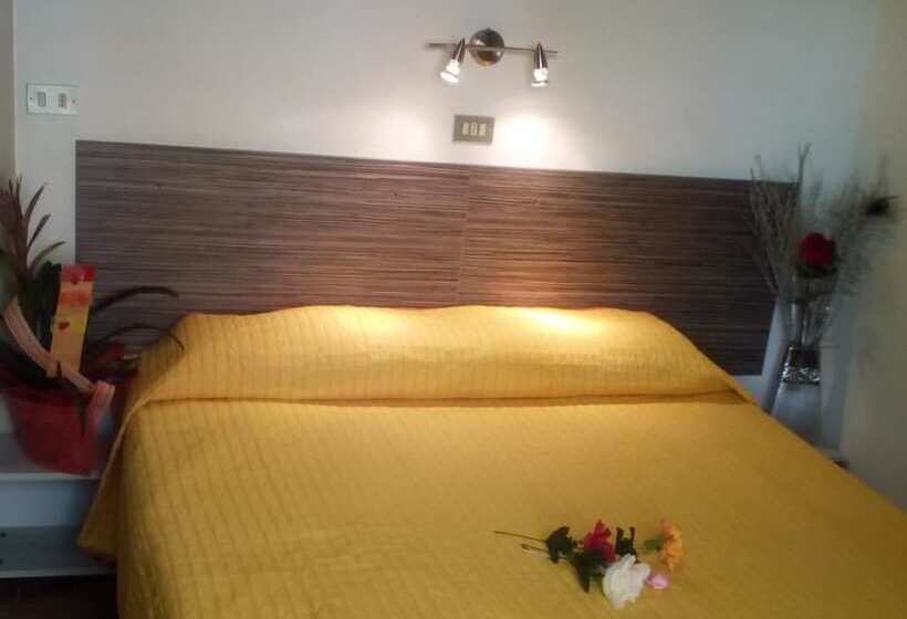 Quarto Triplo Estandar, Adler