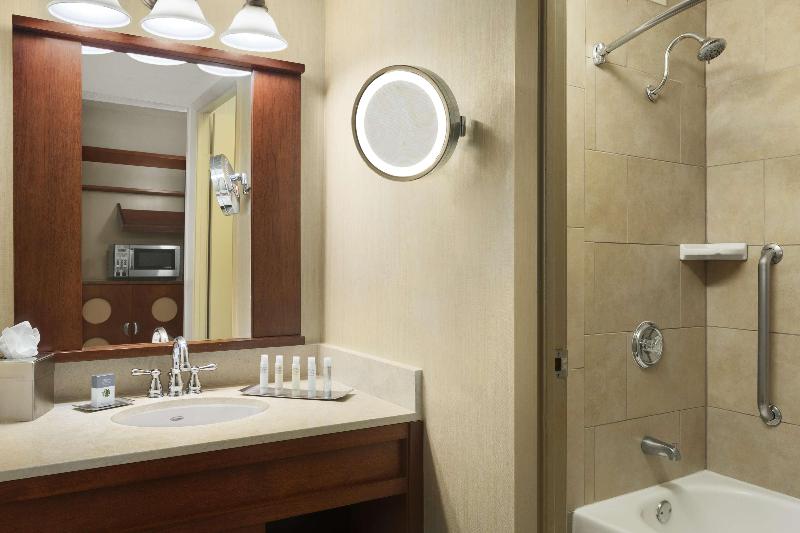 Номер Executive, Doubletree By Hilton  Dallas  Dfw Airport North