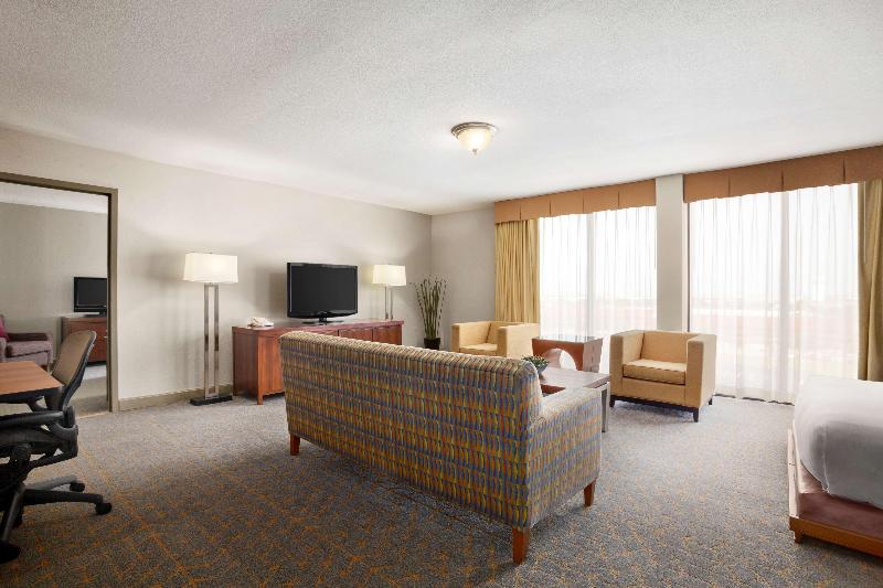 Номер Executive, Doubletree By Hilton  Dallas  Dfw Airport North