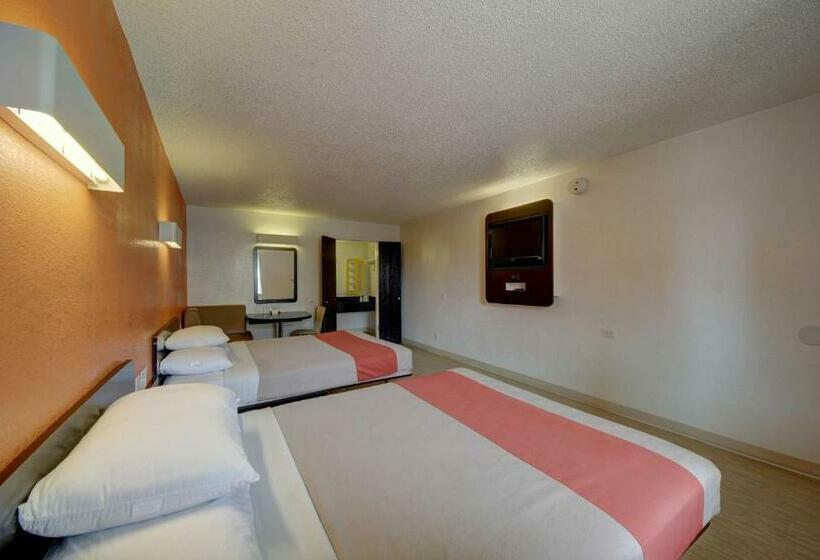 장애인을 위한 스탠다드 룸, Motel 6 San Antonio, Tx  Downtown  Market Square