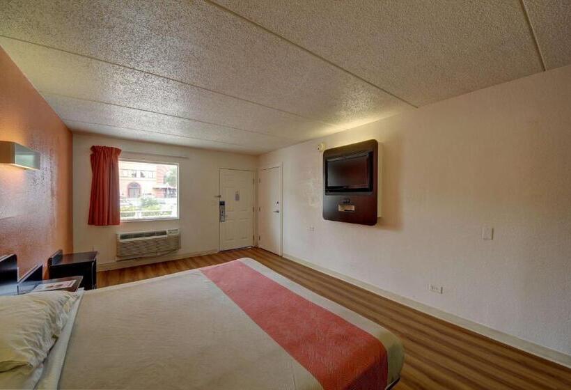스탠다드 룸 킹사이즈 침대, Motel 6 San Antonio, Tx  Downtown  Market Square