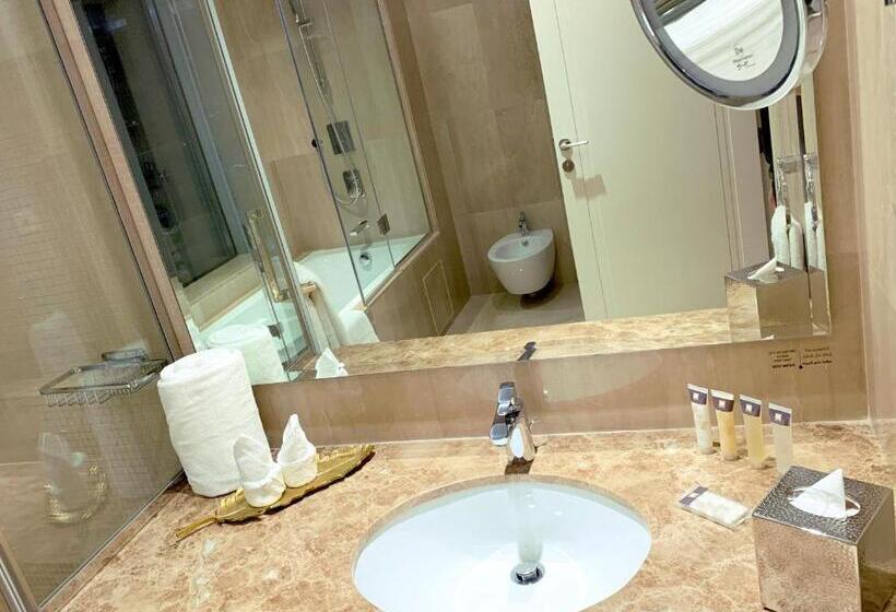 Suíte, Grand Swiss Belhotel Waterfront Seef