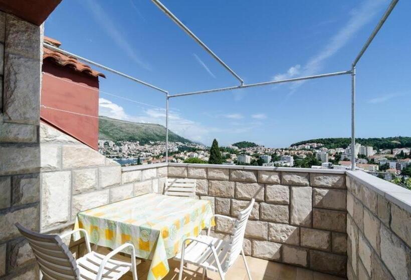 آپارتمان 1 خوابه با بالکن و چشم‌انداز دریا, Guest House Misita