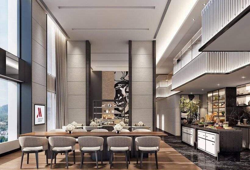 سوئیت سلطنتی 2 خوابه, Chiang Mai Marriott