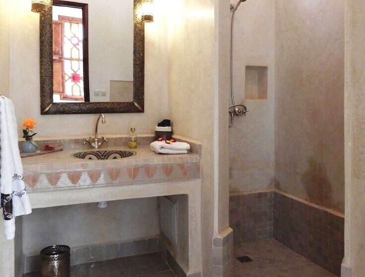 اتاق سوپریور, Riad Carina