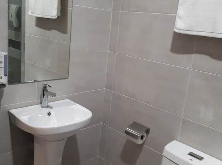 غرفة ديلوكس عائلية, Hotin Inn
