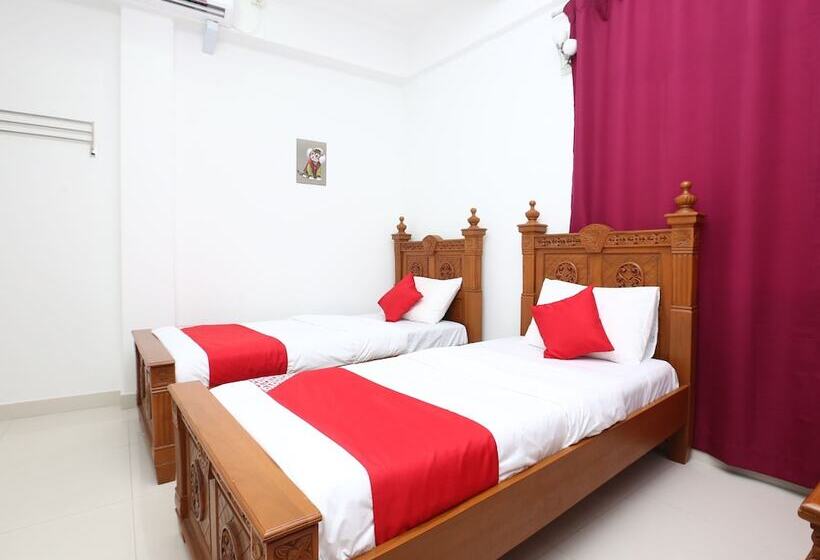 디럭스 룸, Nusantara Jerteh By Oyo Rooms