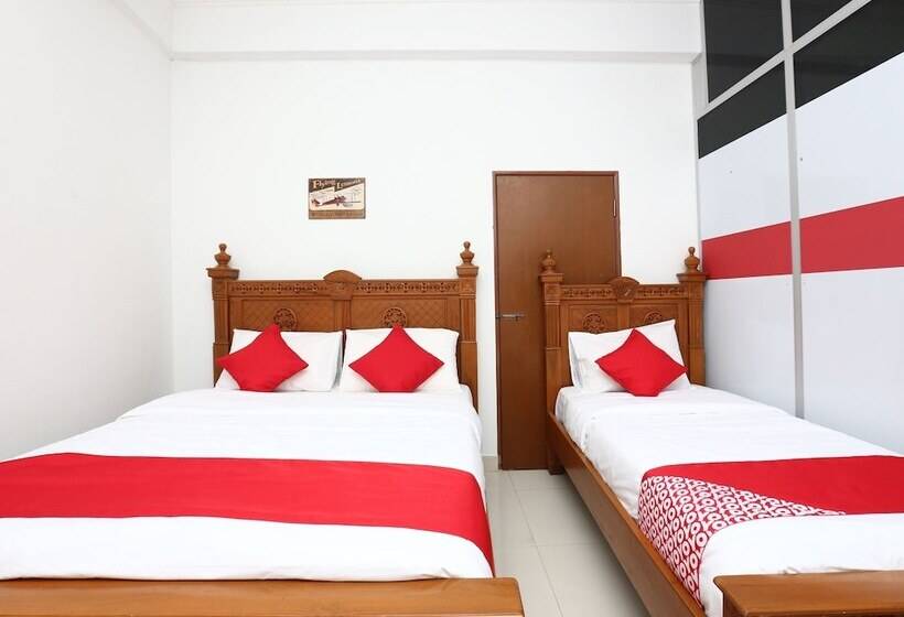 스탠다드 트리플 룸, Nusantara Jerteh By Oyo Rooms