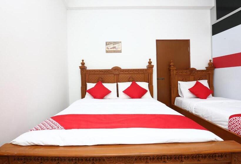 스탠다드 트리플 룸, Nusantara Jerteh By Oyo Rooms