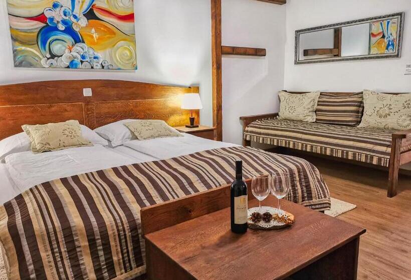 Номер Стандарт Трехместный, Etno Garden Exclusive Rooms