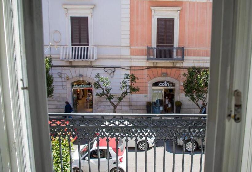اتاق استاندارد سه نفره, Deas B&b