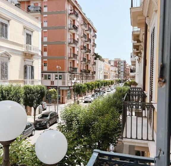 اتاق استاندارد چهارنفره با بالکن, Deas B&b