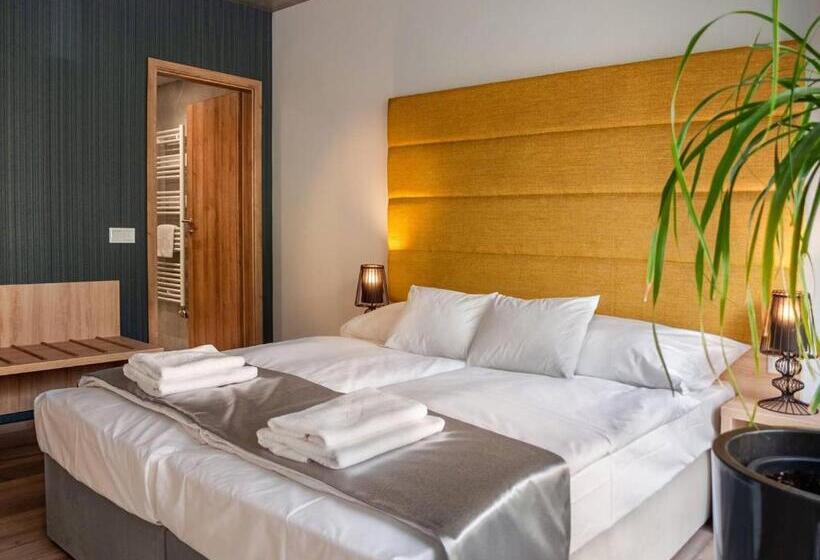 Номер Стандарт, R31 Residence