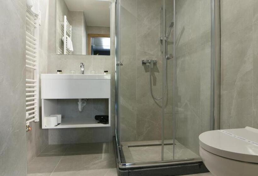 Апартаменты 1 Спальня с Террасой, R31 Residence