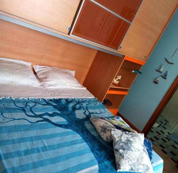 اتاق استاندارد, Goccia Azzurra