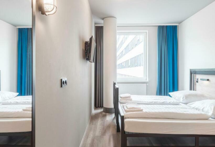 Номер Стандарт, a&o Koln Neumarkt