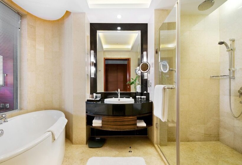 Люкс Повышенной Комфортности, Hilton Hefei
