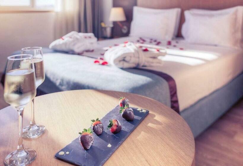 Номер Престиж, Mercure Lisboa Almada