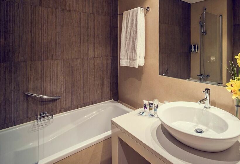 Номер Престиж, Mercure Lisboa Almada