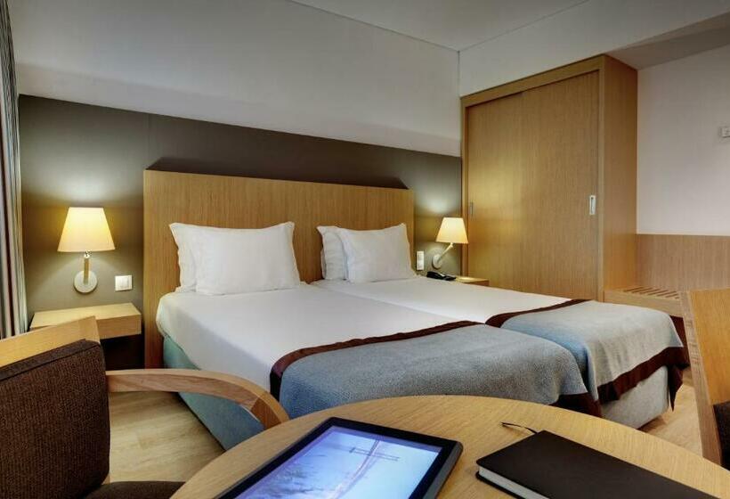 Номер Superior, Mercure Lisboa Almada