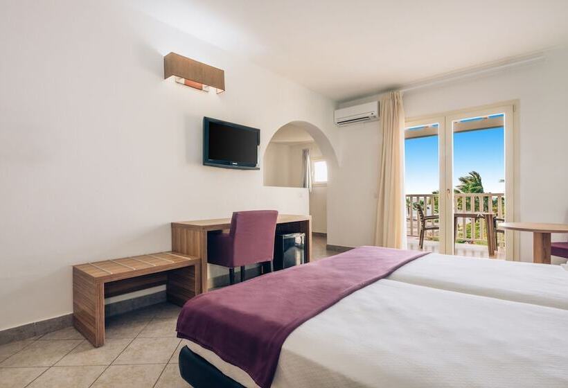 اتاق خانوادگی با چشم‌انداز دریا, VOI Praia de Chaves Resort