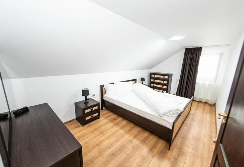 Suíte Familiar, Casa Câmpulungeană