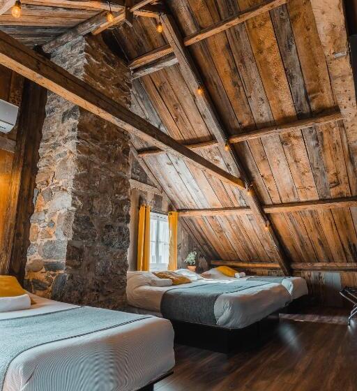 Семейный Номер Совместный Санузел, Auberge De L'ouest