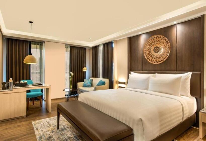 اتاق لوکس با بالکن, The Manohara Hotel Yogyakarta