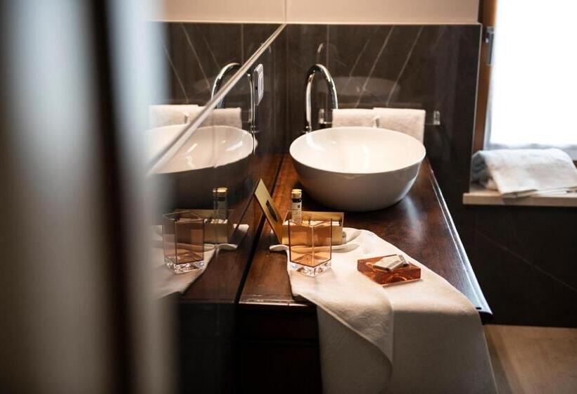 Люкс Повышенной Комфортности, Magari Estates Boutique