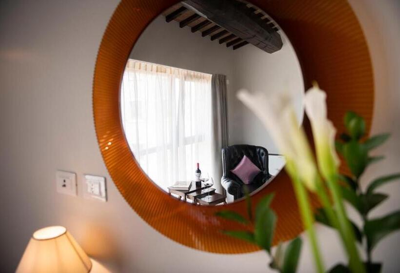 Люкс с Террасой, Magari Estates Boutique