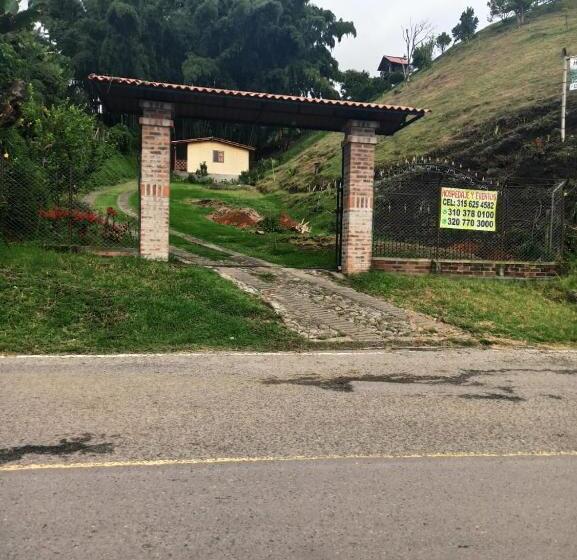 Quarto Triplo Estandar, Alojamiento Campestre Cabañas Mirador Ingrumá Riosucio Caldas