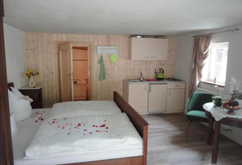 Номер Стандарт Вид на Сад, Balancehaus Kohren Sahlis, Dein Kurhaus In Sachsen