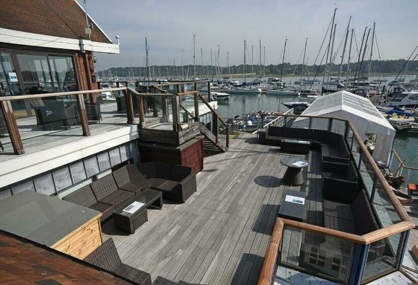 Номер Стандарт Трехместный, Royal Southern Yacht Club