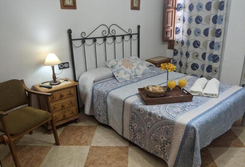 Номер Стандарт с Балконом, Hostal Moraima