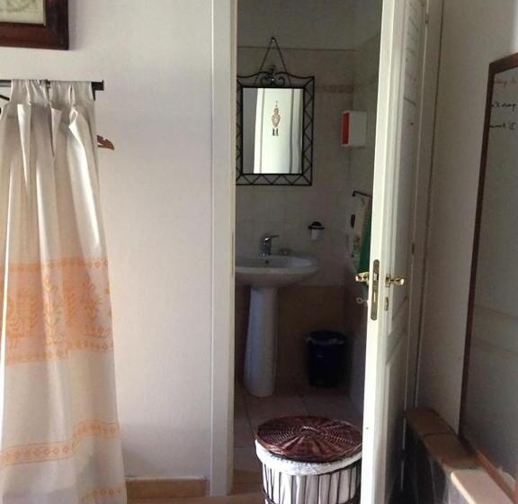 اتاق استاندارد, B&b La Tasgia