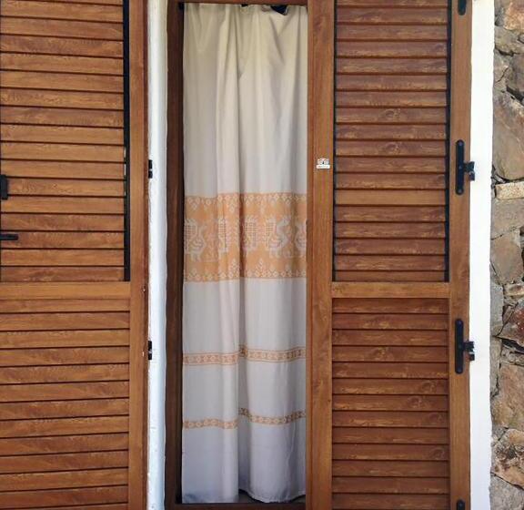 اتاق استاندارد, B&b La Tasgia