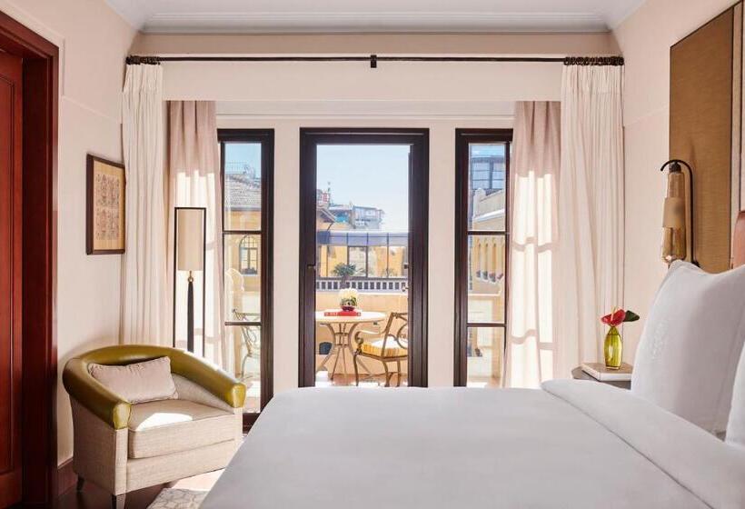 キングサイズベッドのスイートルーム, Four Seasons Hotel Istanbul At Sultanahmet