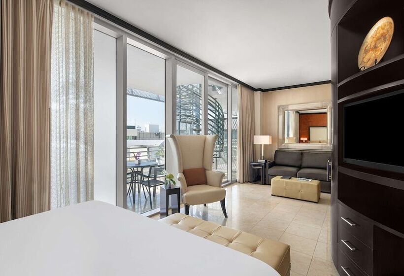 סוויטה מותאמת לאדם עם מוגבלויות, Z Ocean Hotel, Classico A Sonesta Collection