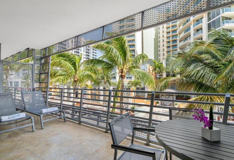 חדר סטנדרט נוף לעיר, Z Ocean Hotel, Classico A Sonesta Collection
