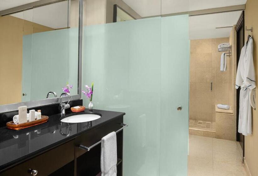 סוויטה, Z Ocean Hotel, Classico A Sonesta Collection