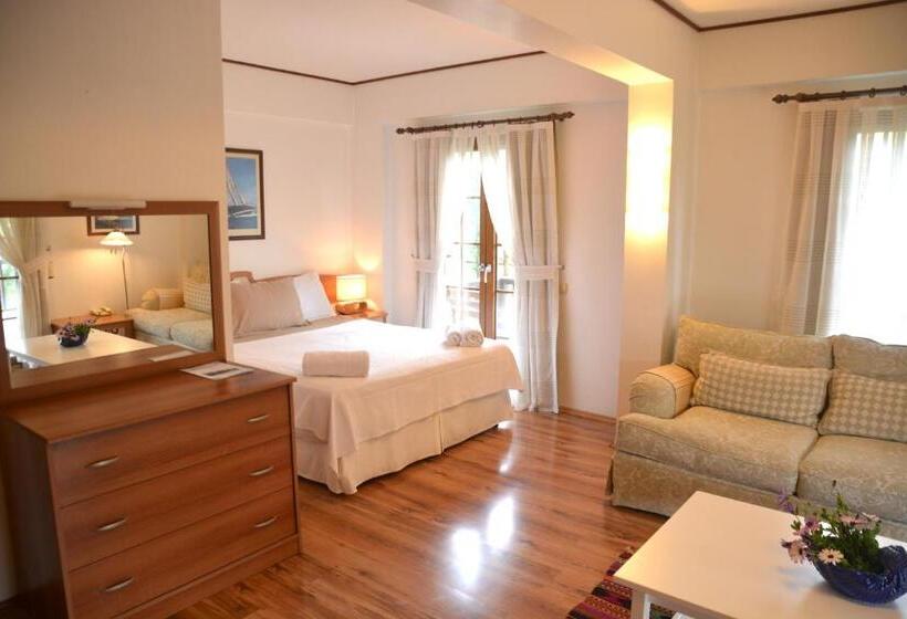 Семейный Номер, Efe Hotel Gocek