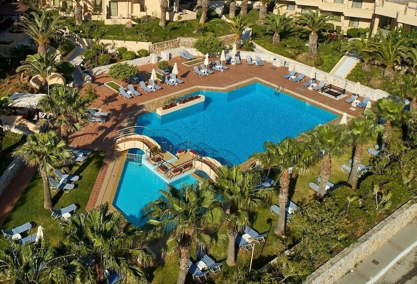 اتاق خانوادگی, Giannoulis – Santa Marina Beach