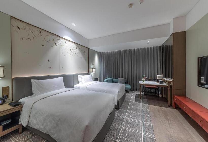 Номер Стандарт, Hualuxe Xi An Chanba, An Ihg