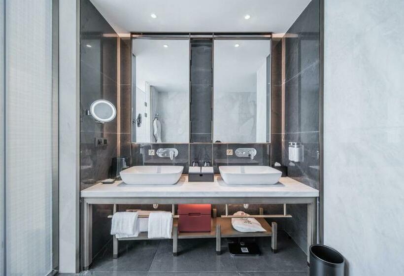 Люкс Кровать Кинг, Hualuxe Xi An Chanba, An Ihg