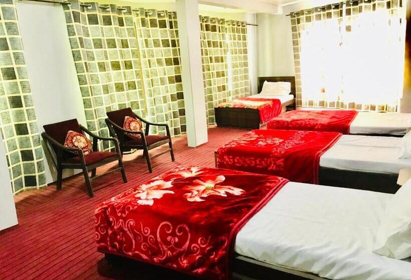 اتاق استاندارد چهار تخته, Skardu Lodge